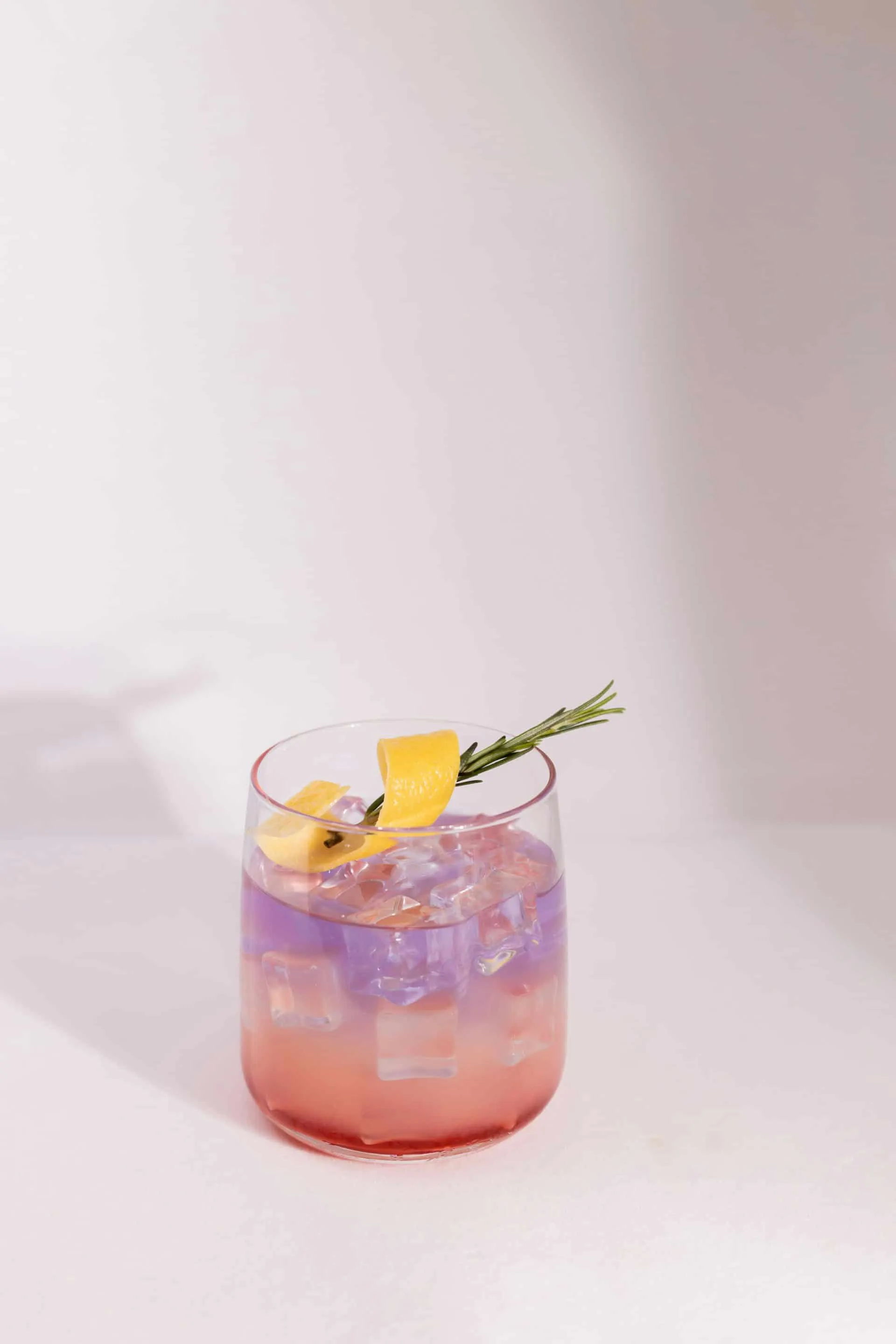 Mocktail Craft: Mendefinisikan Ulang Elegansi dalam Segelas Kesegaran