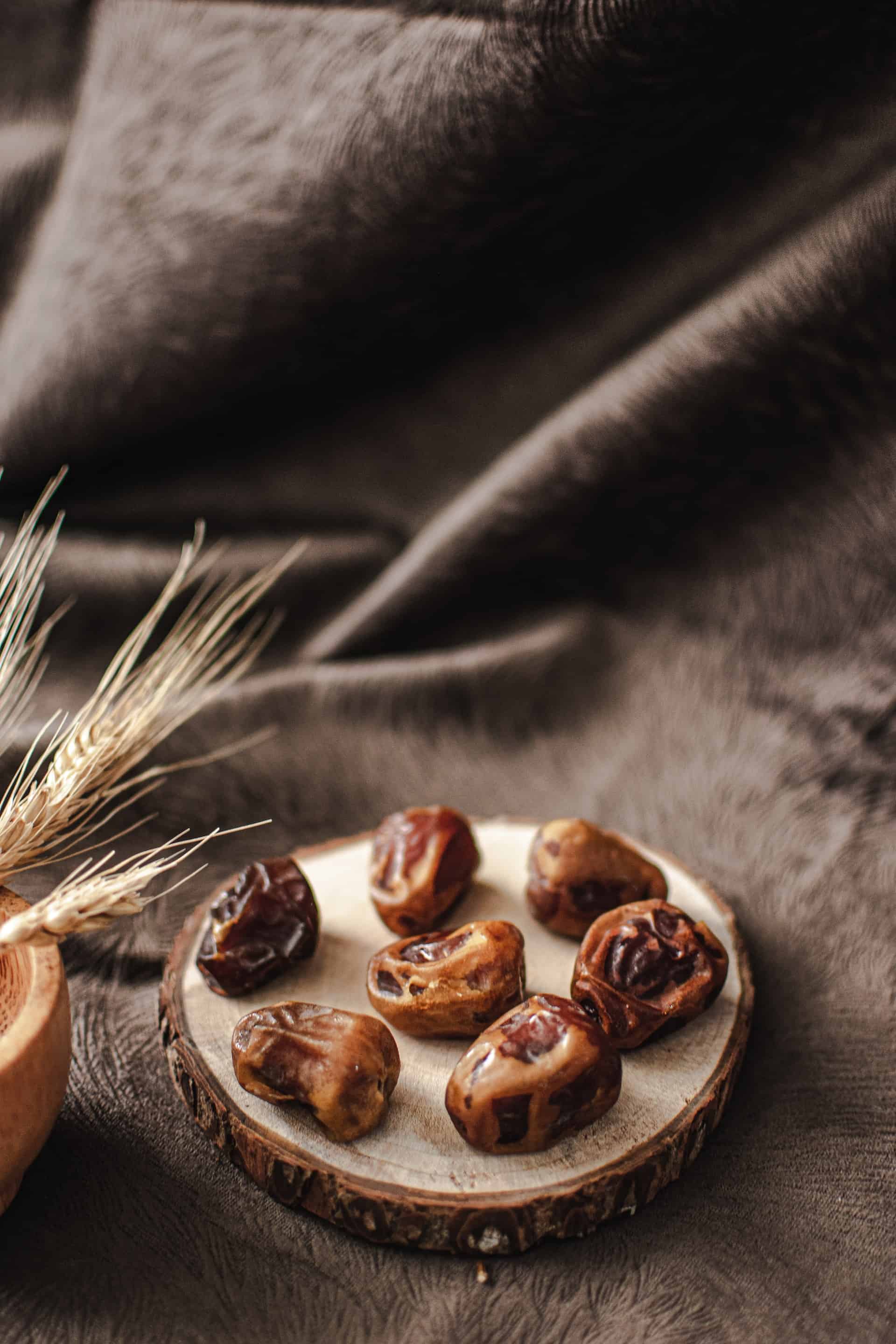 Mengapa Dianjurkan Berbuka Puasa dengan Kurma?