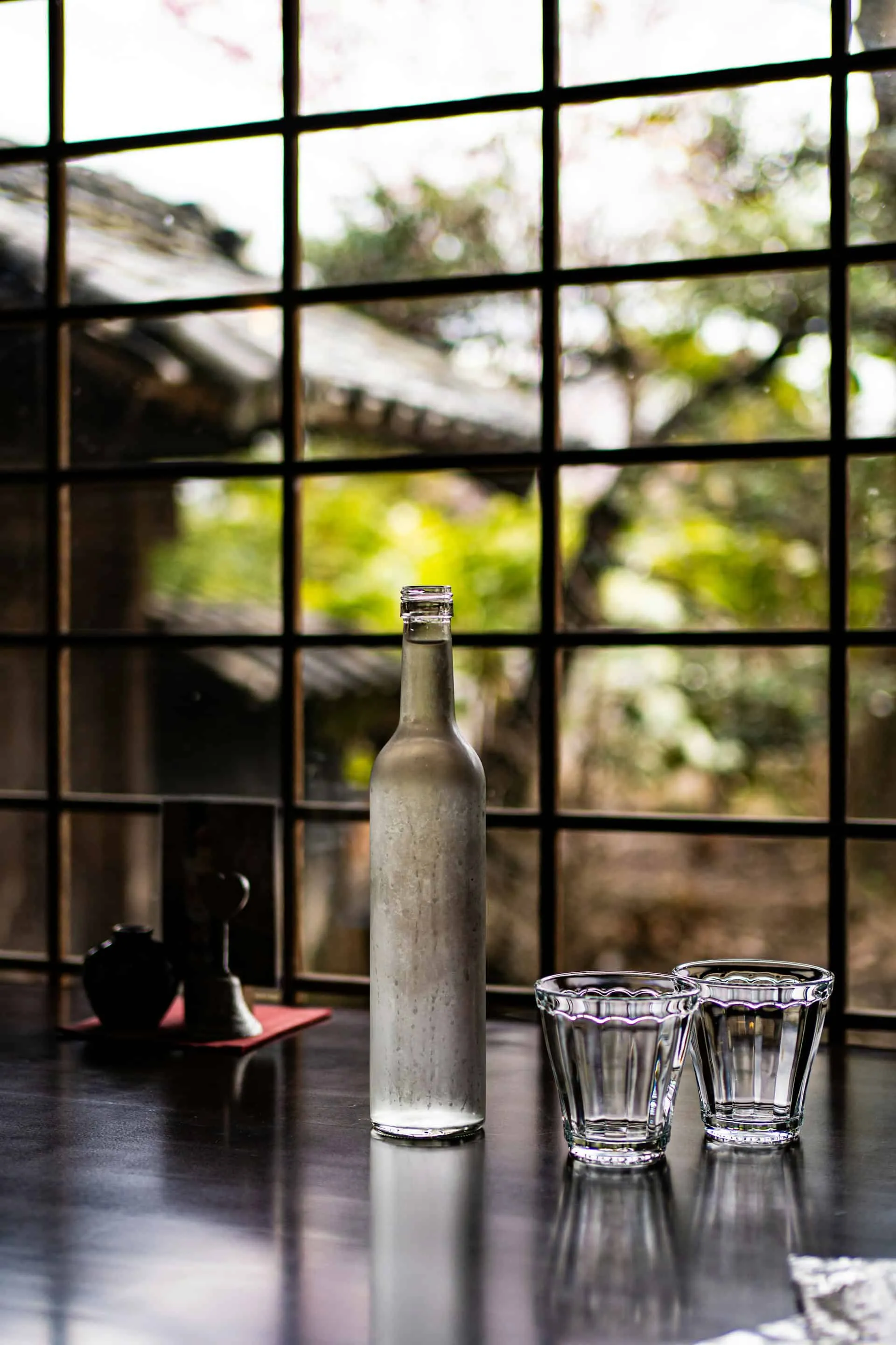 Sake Lokal: Eksplorasi Fermentasi Beras Nusantara & Mixology Rempah Tropis