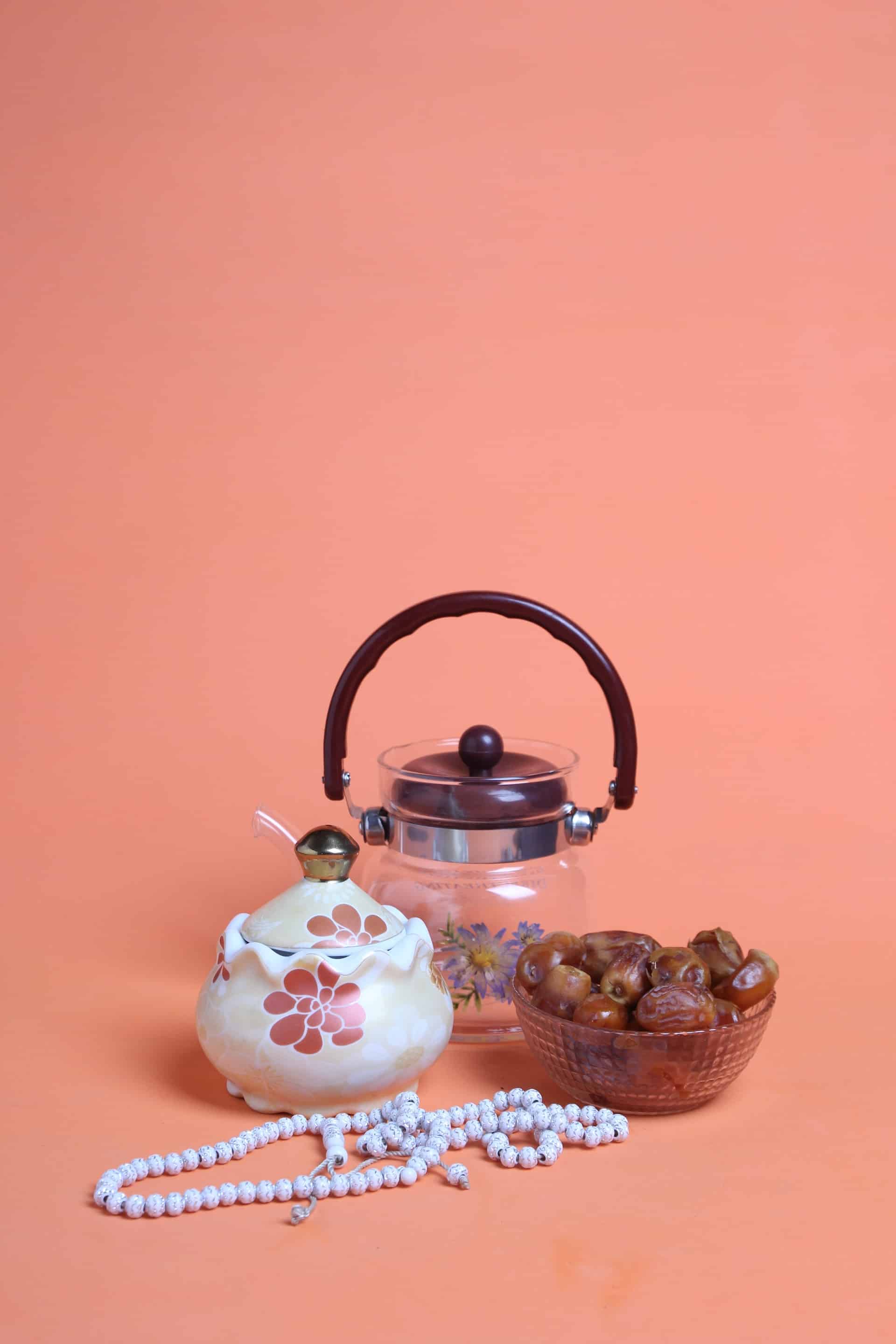 Dates-infused water, Healthy Drinks for Iftar and Sahur