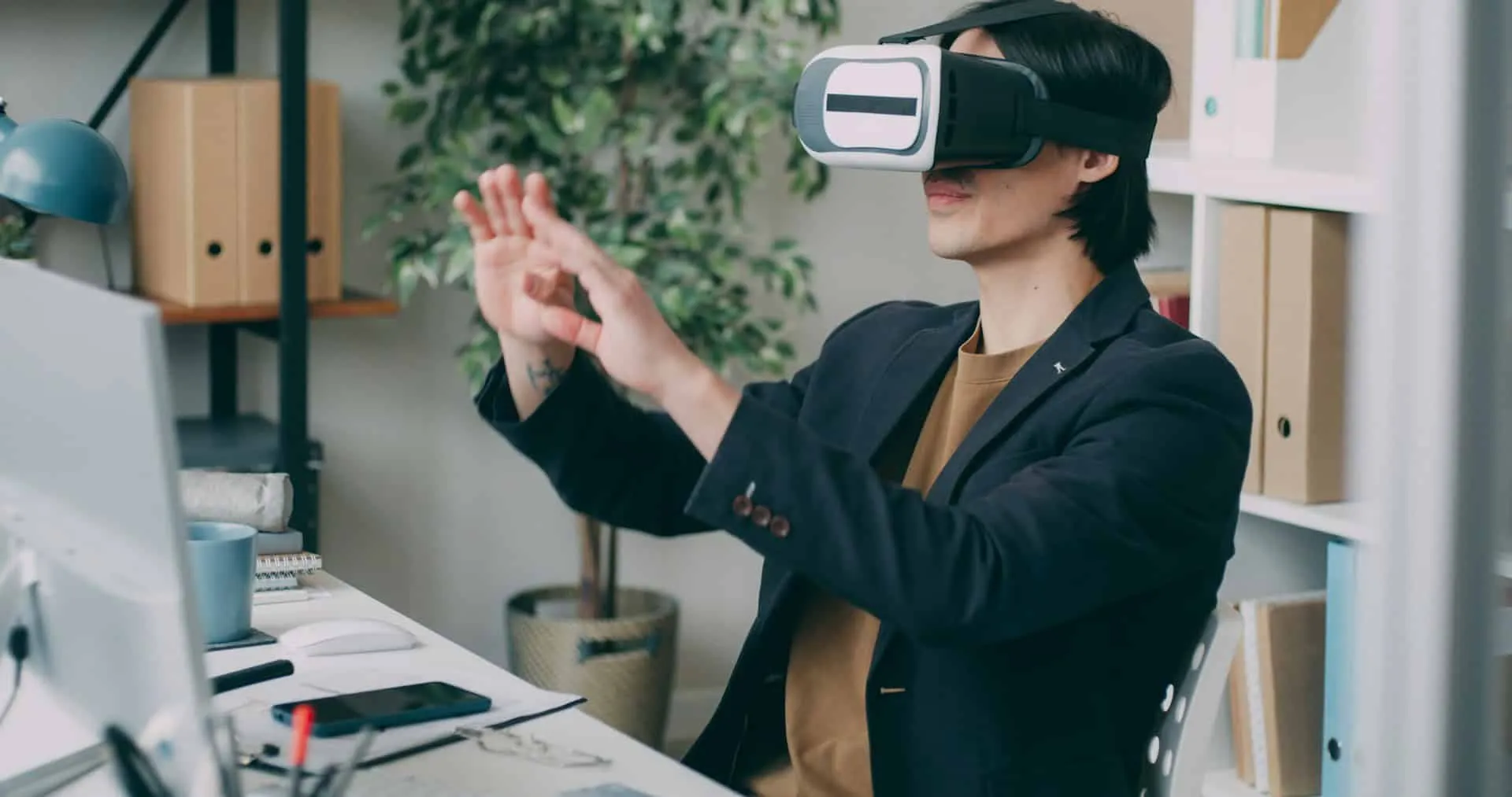 Virtual Reality for Meetings: A Future Collaboration Solution or Just a Digital Gimmick?