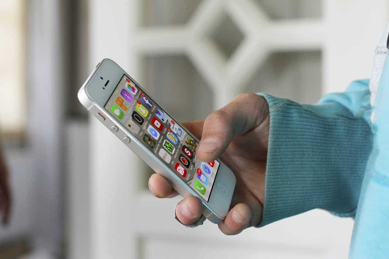 Tips Mencegah Mata Cepat Lelah saat Menggunakan Gadget