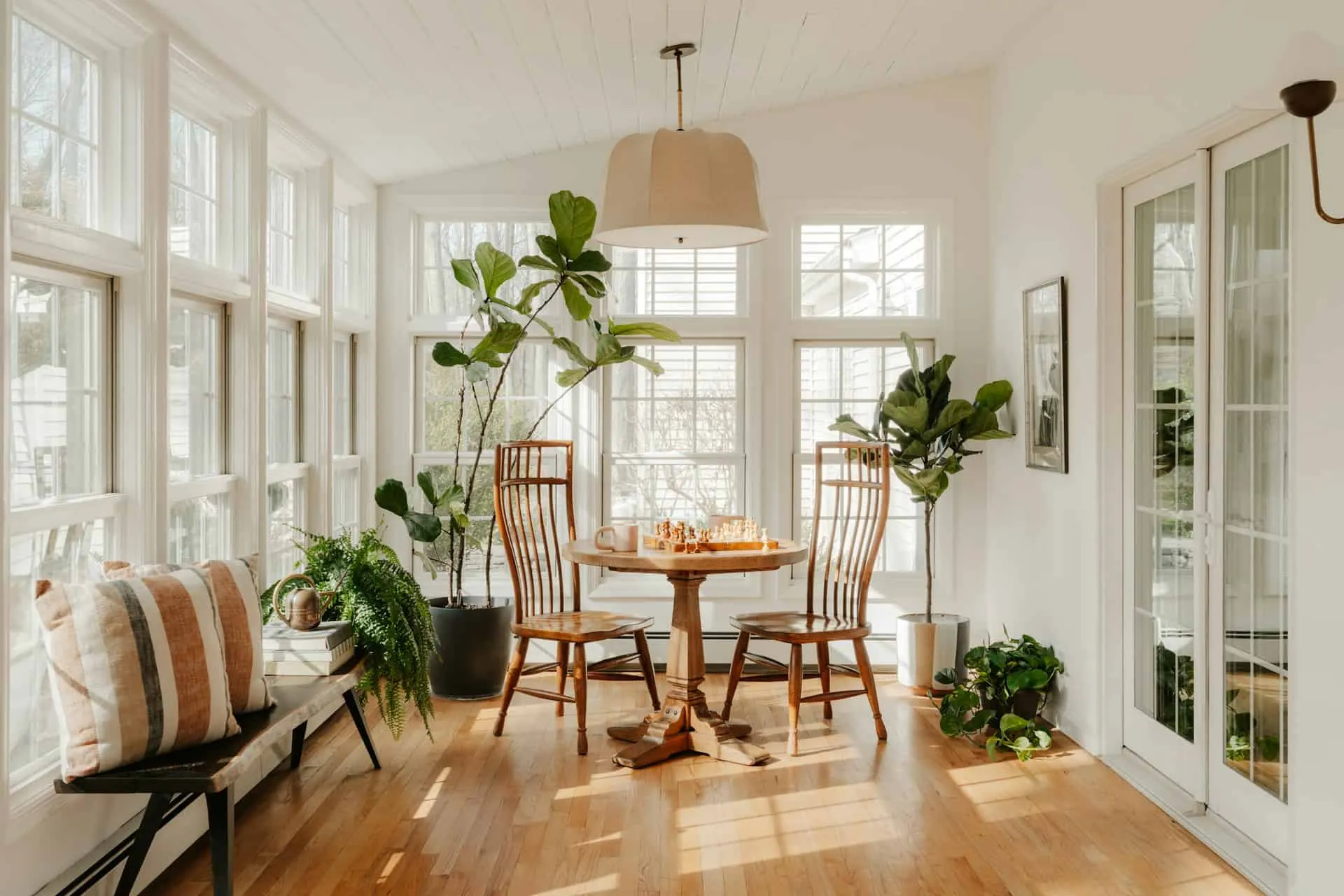 Biophilic Design: Membawa Unsur Alam ke Dalam Rumah untuk Kesejahteraan Penghuni