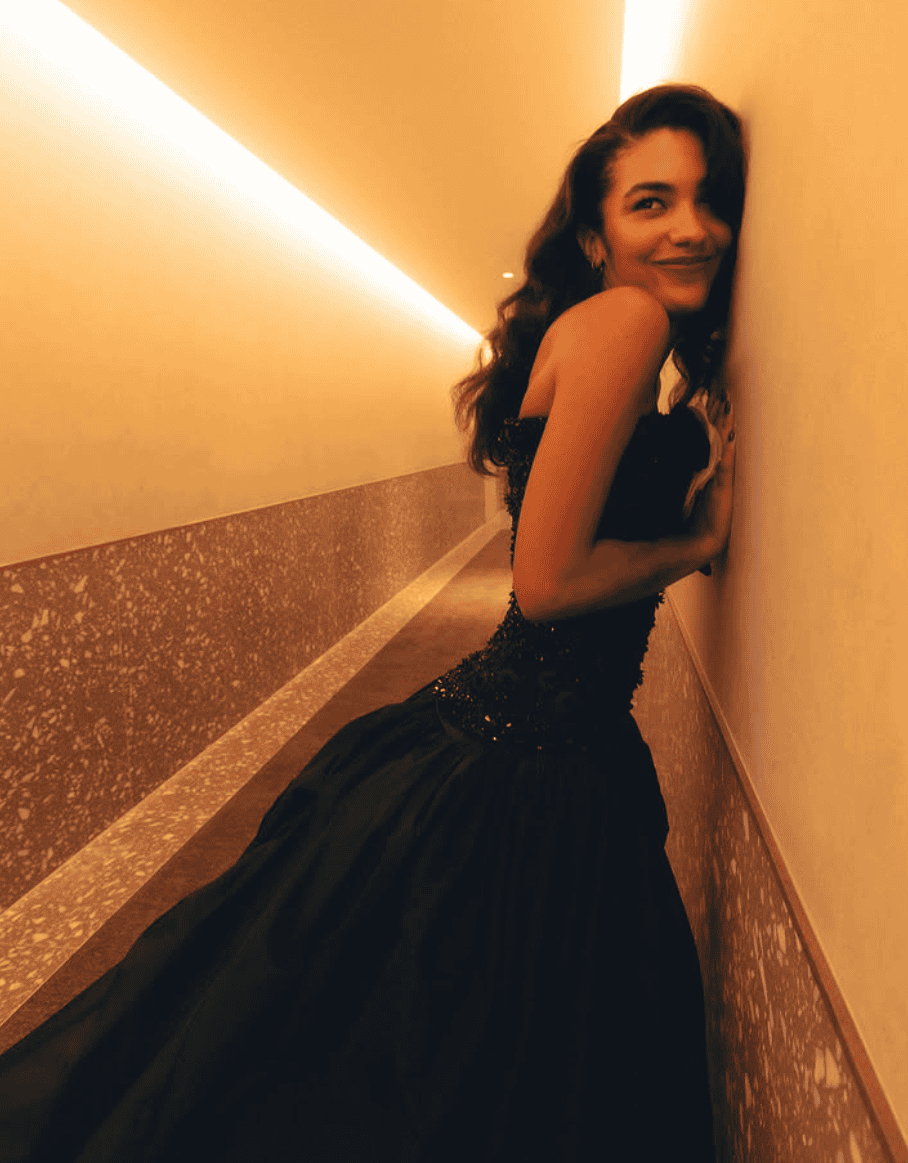 Olivia Dean: The Voice of the Deep Listening Generation Embracing Self-Authenticity