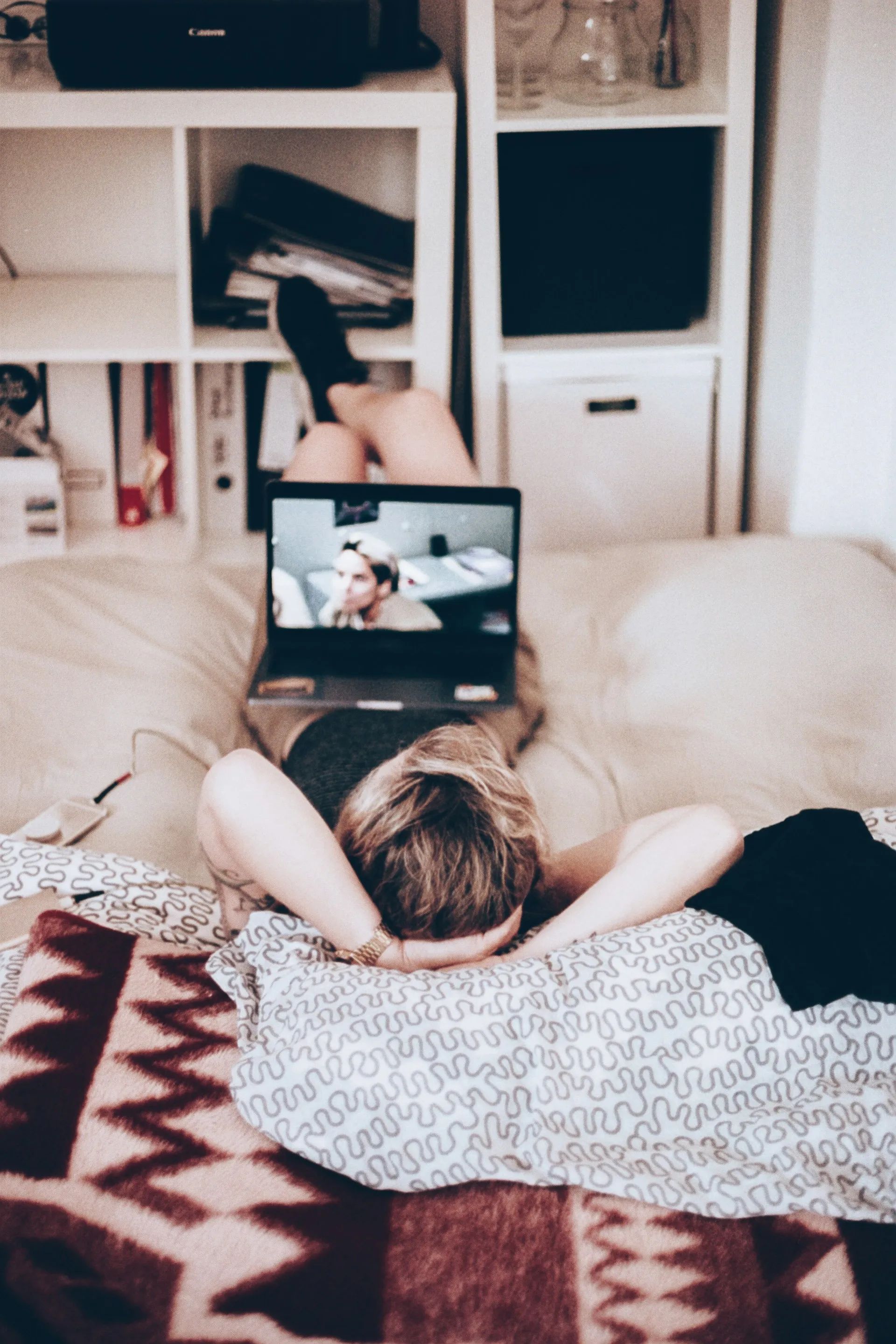 Long-Weekend Curation: 5 Rekomendasi Slow Cinema untuk Menenangkan Pikiran
