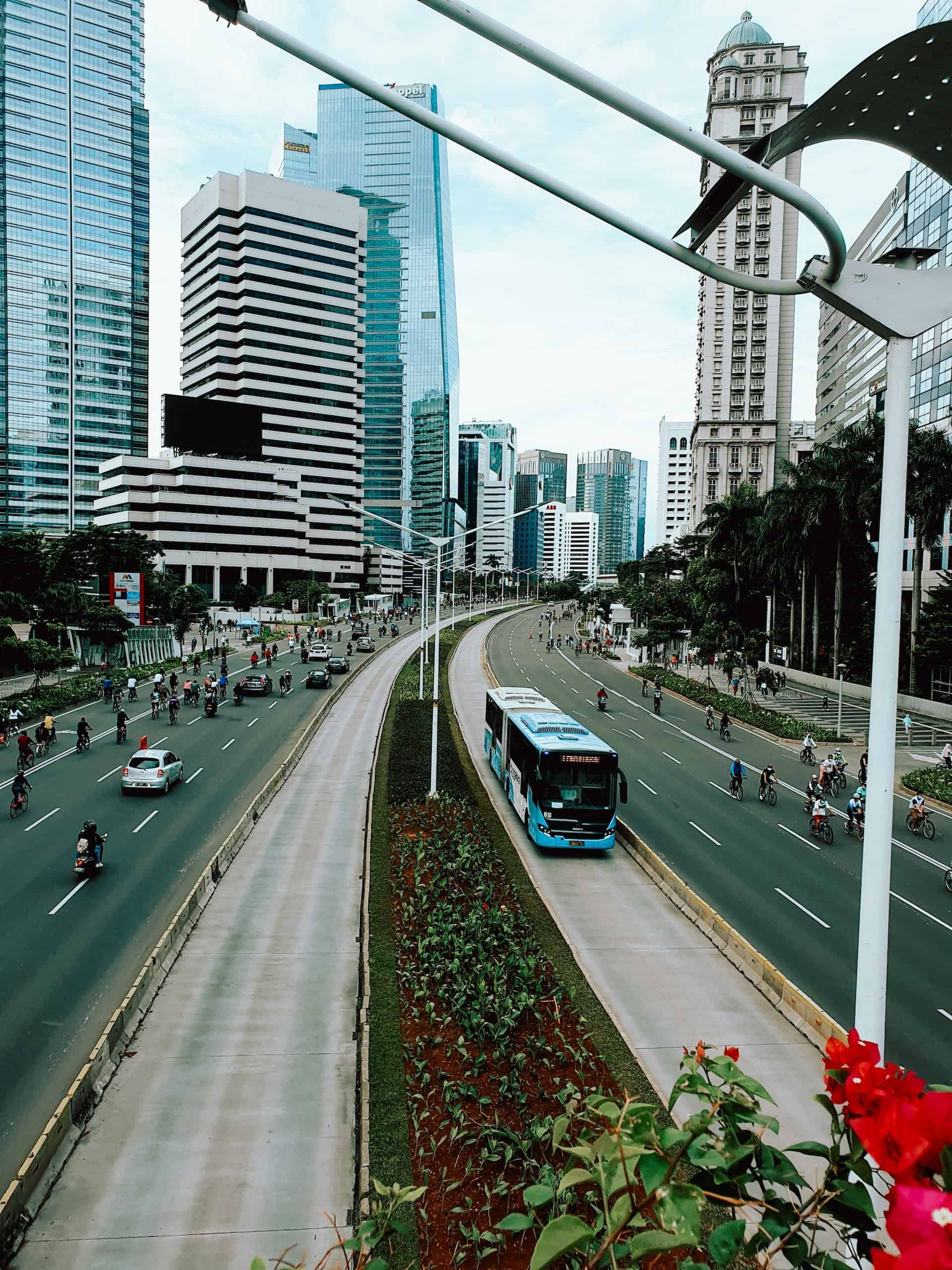 Don't do These Things when Riding Transjakarta
