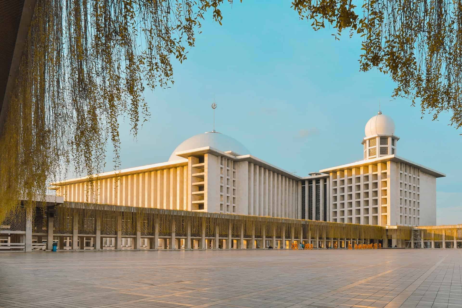 10 Hal Yang Perlu Anda Ketahui Tentang Masjid Istiqlal