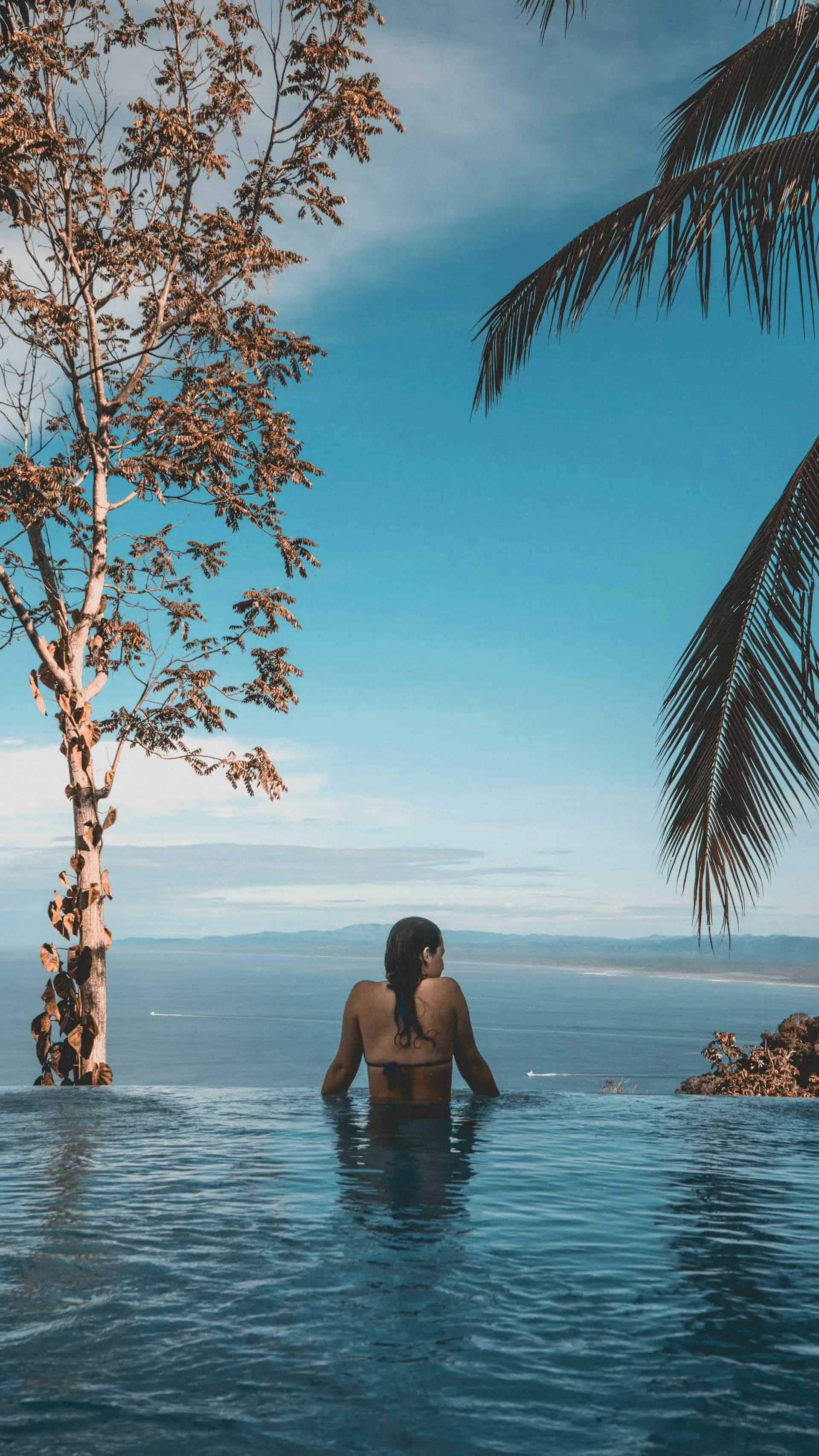 JOMO: Finding Luxury in Silence & Absence