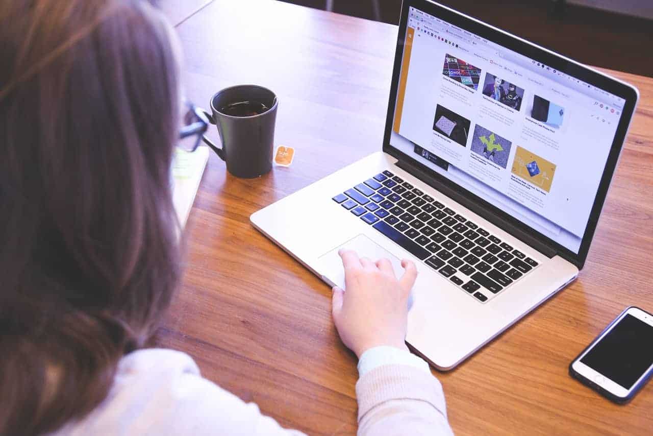 5 Tips Menjaga Kesehatan Mata untuk Generasi Digital