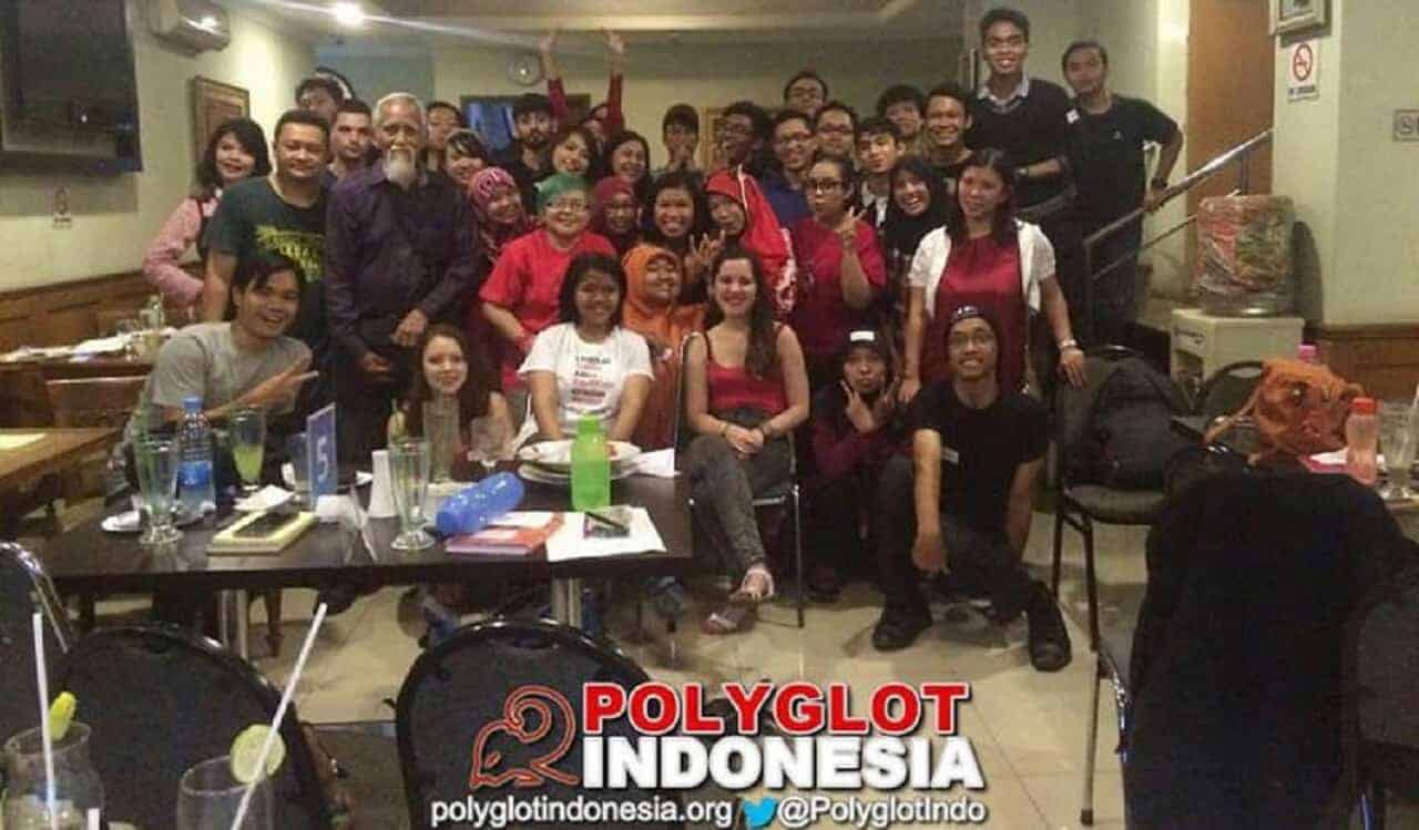 Learning Foreign Language in Polyglot Community