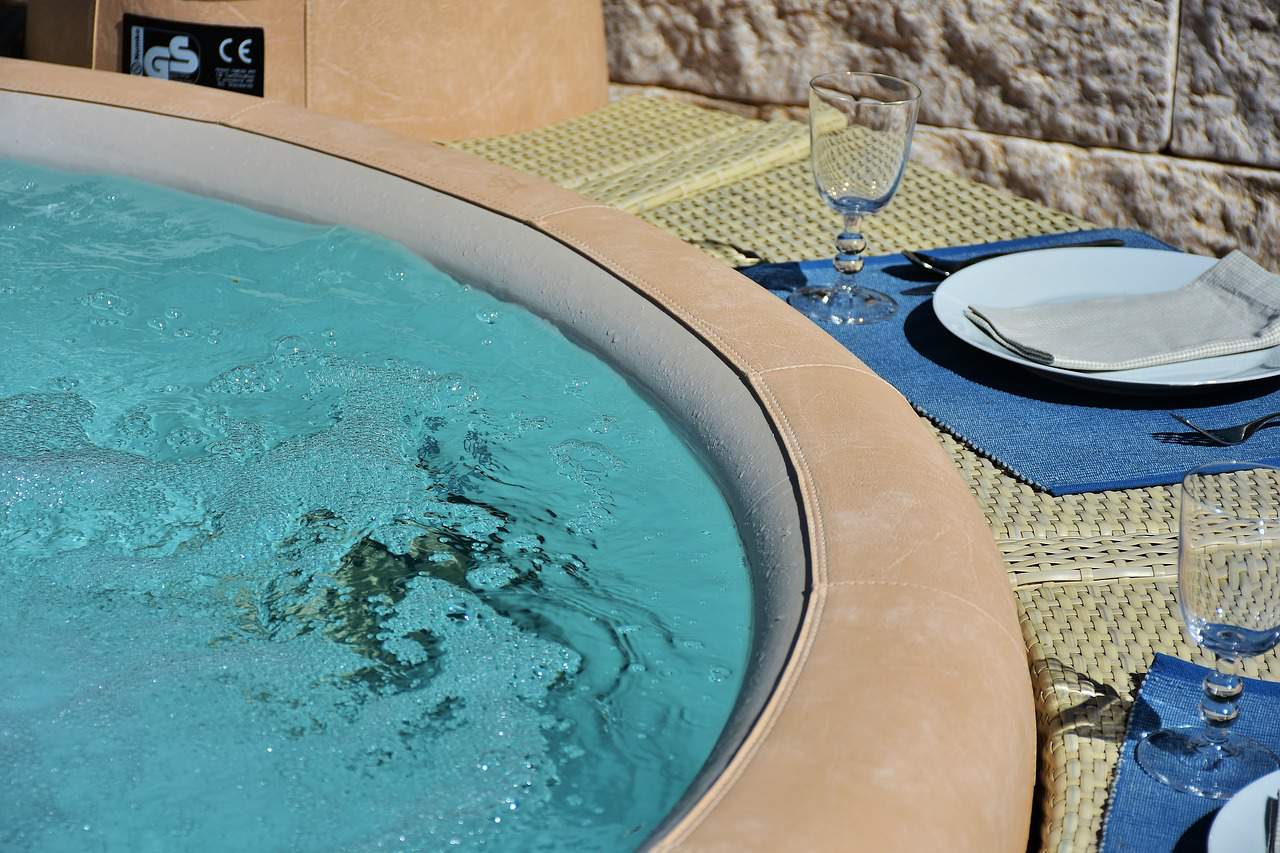 5 Hotel with Romantic Jacuzzi in Jakarta (Part II)