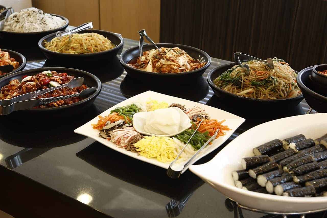 3 Mid-class Hotels with Delicious Dishes