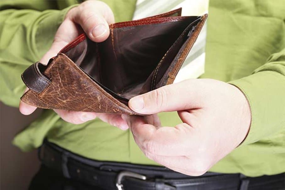 Reasons Your Salary Always Running Out Before End of the Month