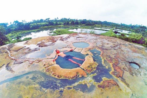 Natural Jacuzzi at Peyek Mountain Bogor