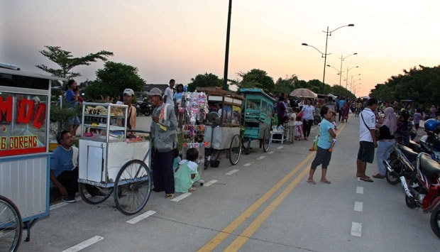 During Ramadhan, These 5 Areas Prone to Street Vendors in Jakarta (Part II)