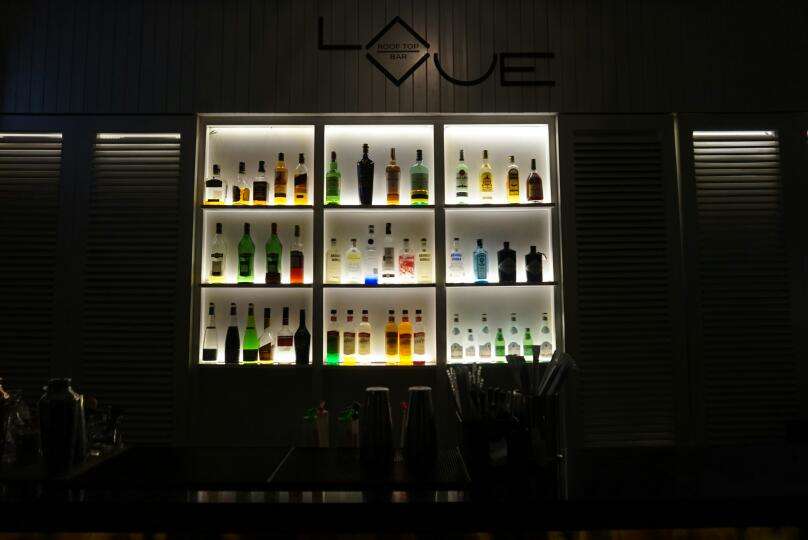 La Vue, Affordable Rooftop Bar with Cool View