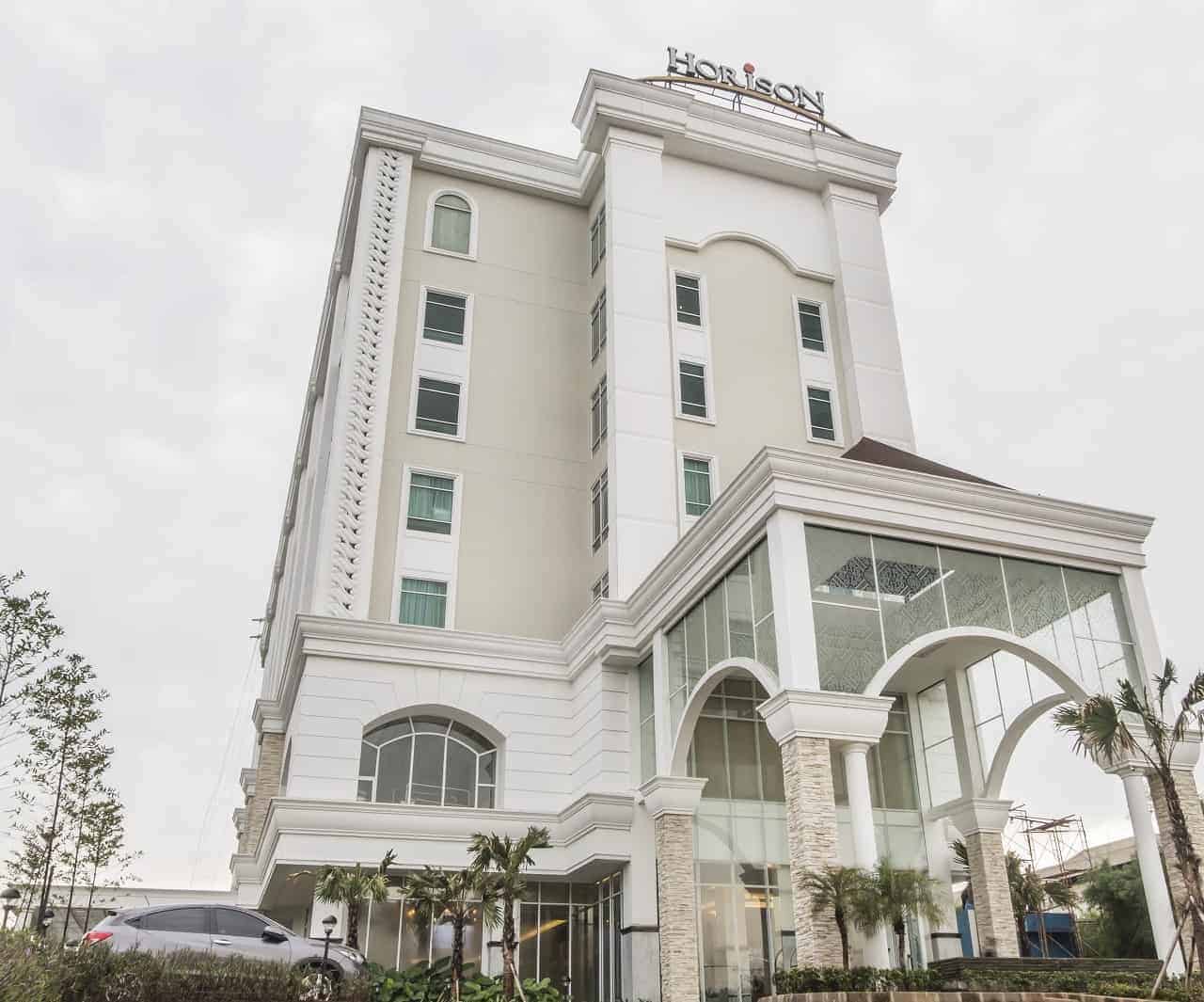 Hotel Bintang 3 Jempolan di Kawasan Ciledug