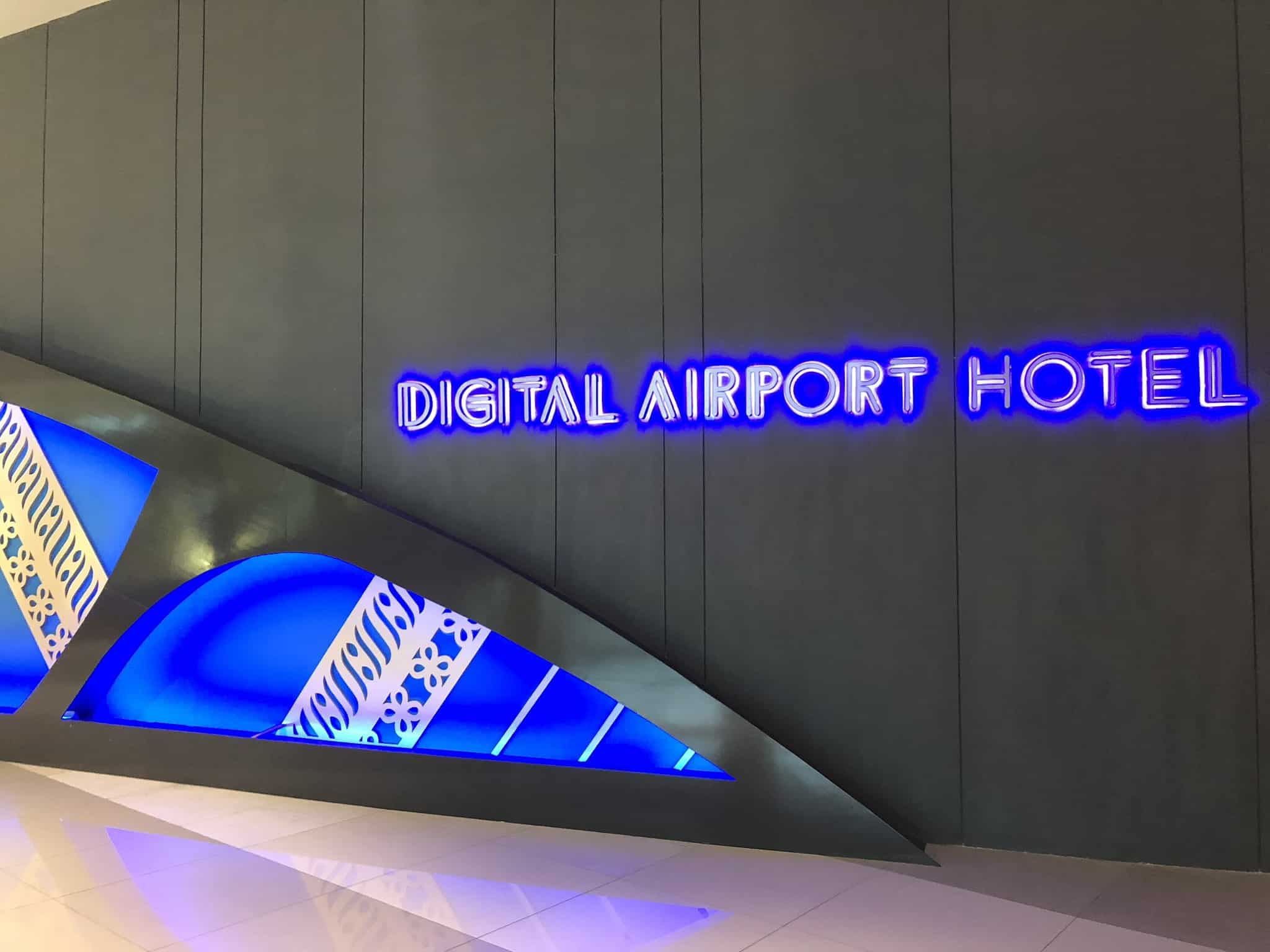 Hotel Kapsul di Bandara Berkonsep Pesawat Ruang Angkasa