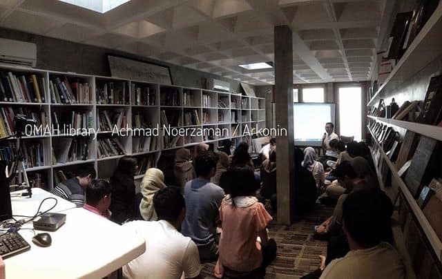 3 Places for Those Love Reading Books