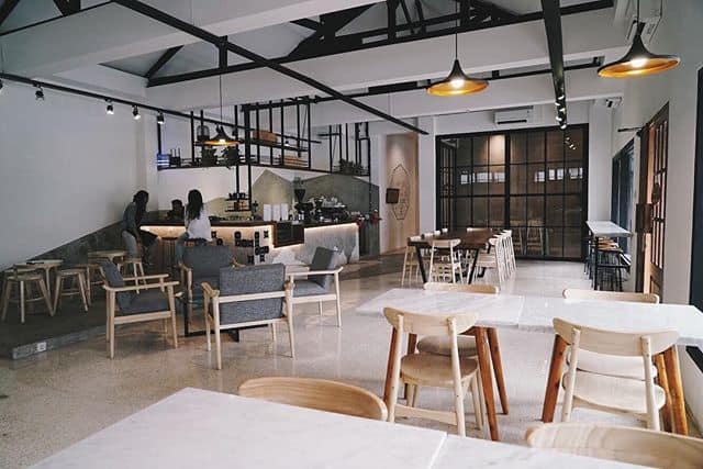 Nyamannya Ngopi di Papiri Coffee Kemang
