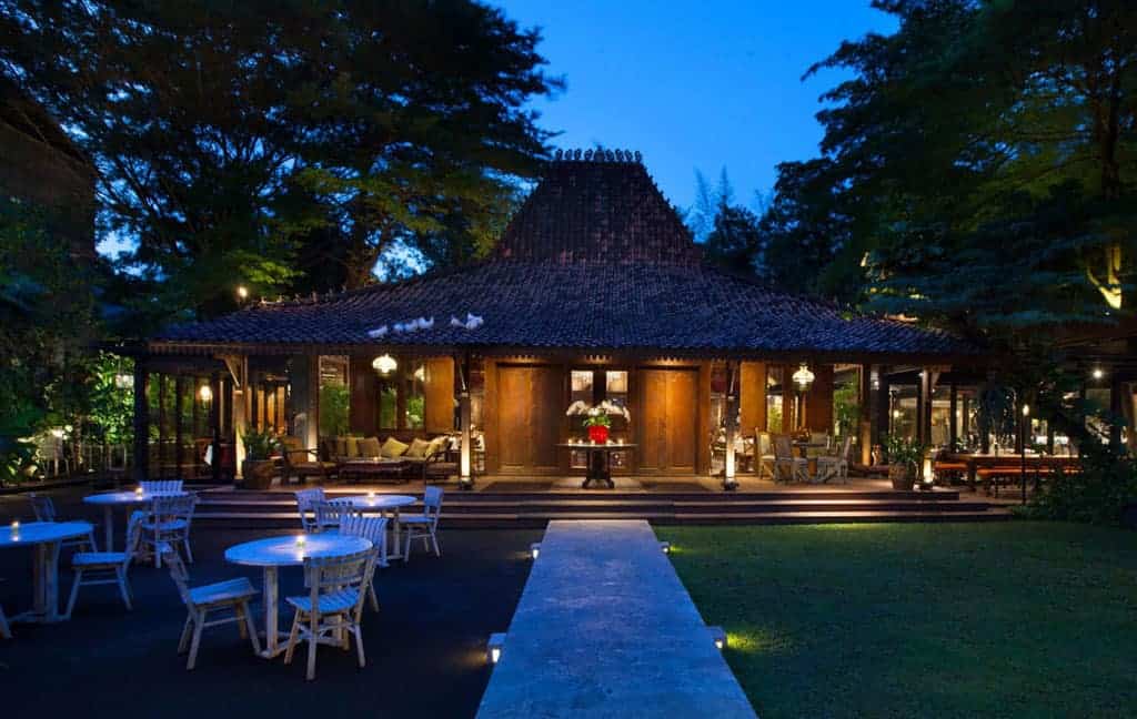 Plataran Dharmawangsa Fine Dining Bernuansa Kerajaan Jawa