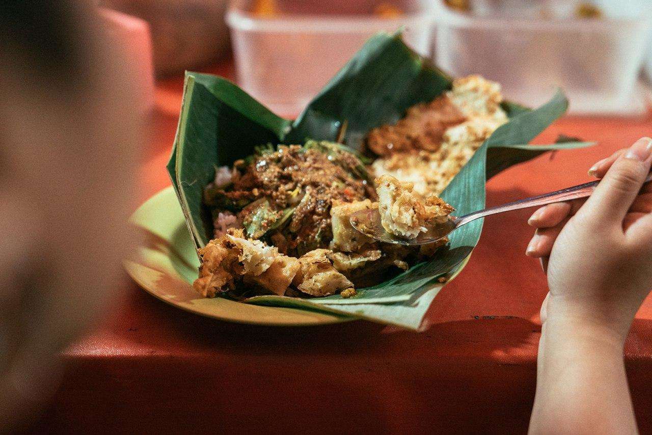 Pecel Pincuk Paling Enak di Fatmawati