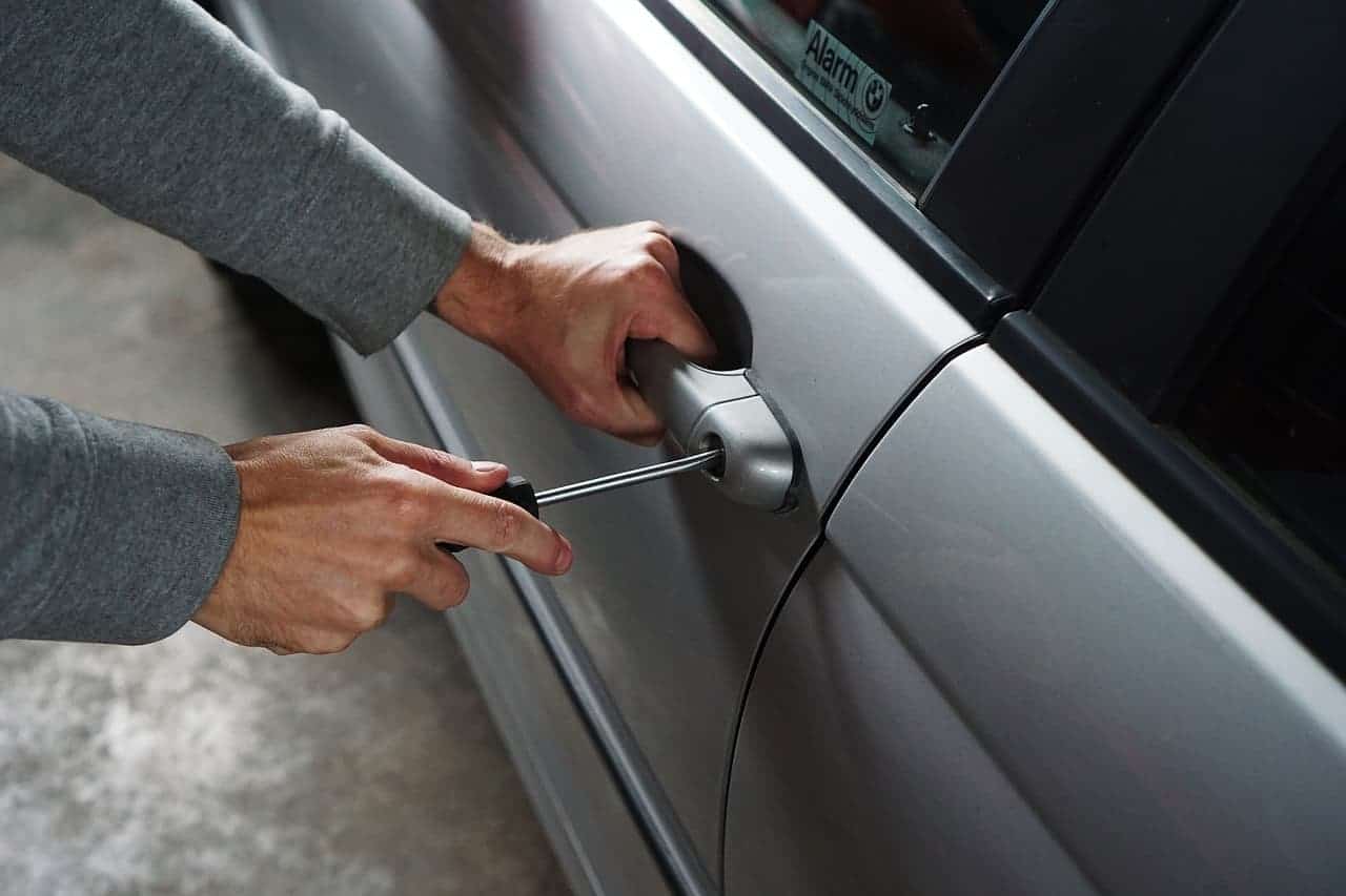 Simple Ways to Avoid Getting Your Vehicle Stolen