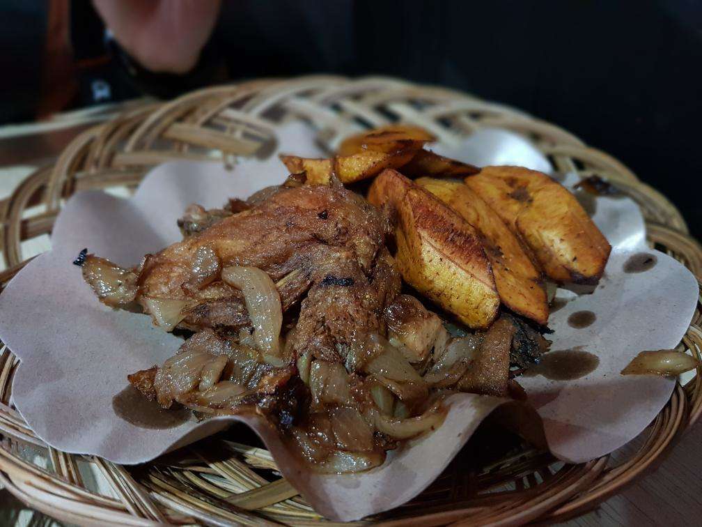 Ini Dia Warung Ayam Goreng Unik di Jakarta yang Buka 24 Jam