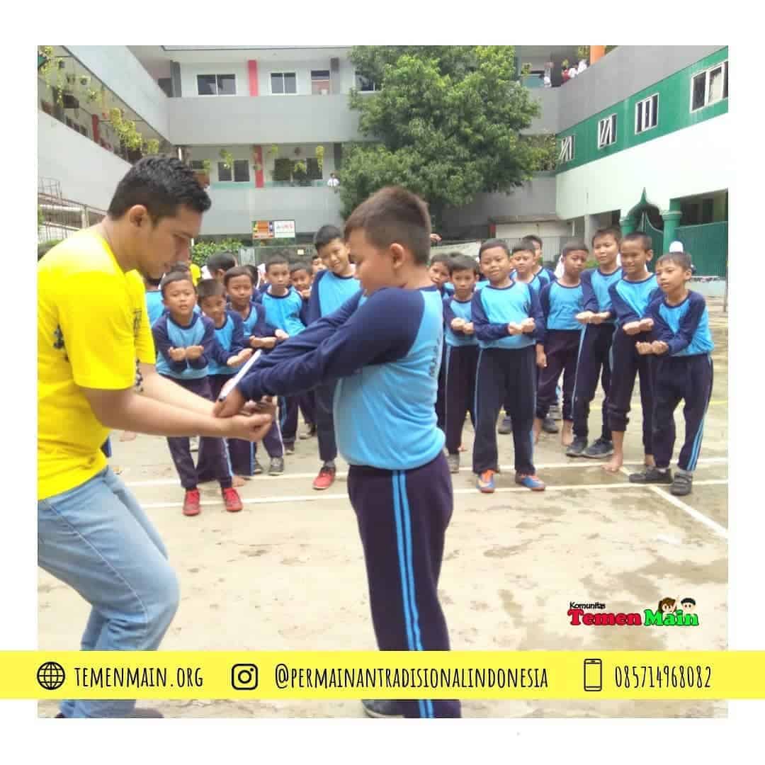 Relive Traditional Games with Temen Main Community