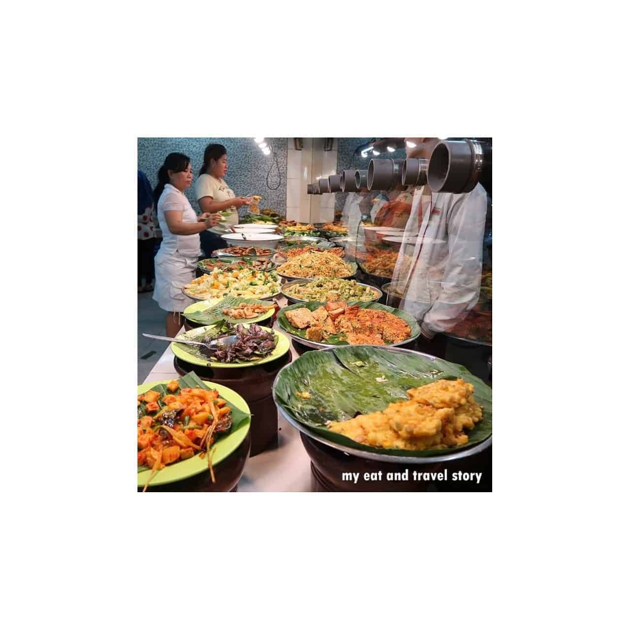 The Delicious Nasi Uduk Ibu Jum Worth to Try