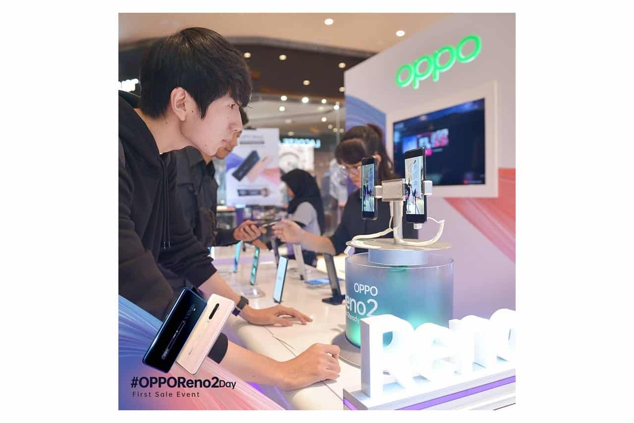 OPPO Partners with Global Teleshop Open Two Stores in Malls