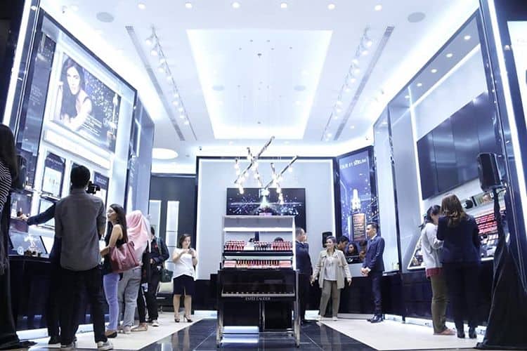 Temukan Produk Estee Lauder Sambil Konsultasi di Gerai Resminya