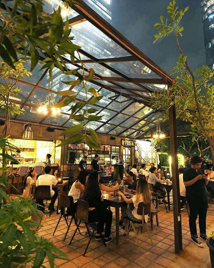 Perfect Place to Sip Your Beer and Eat Burger