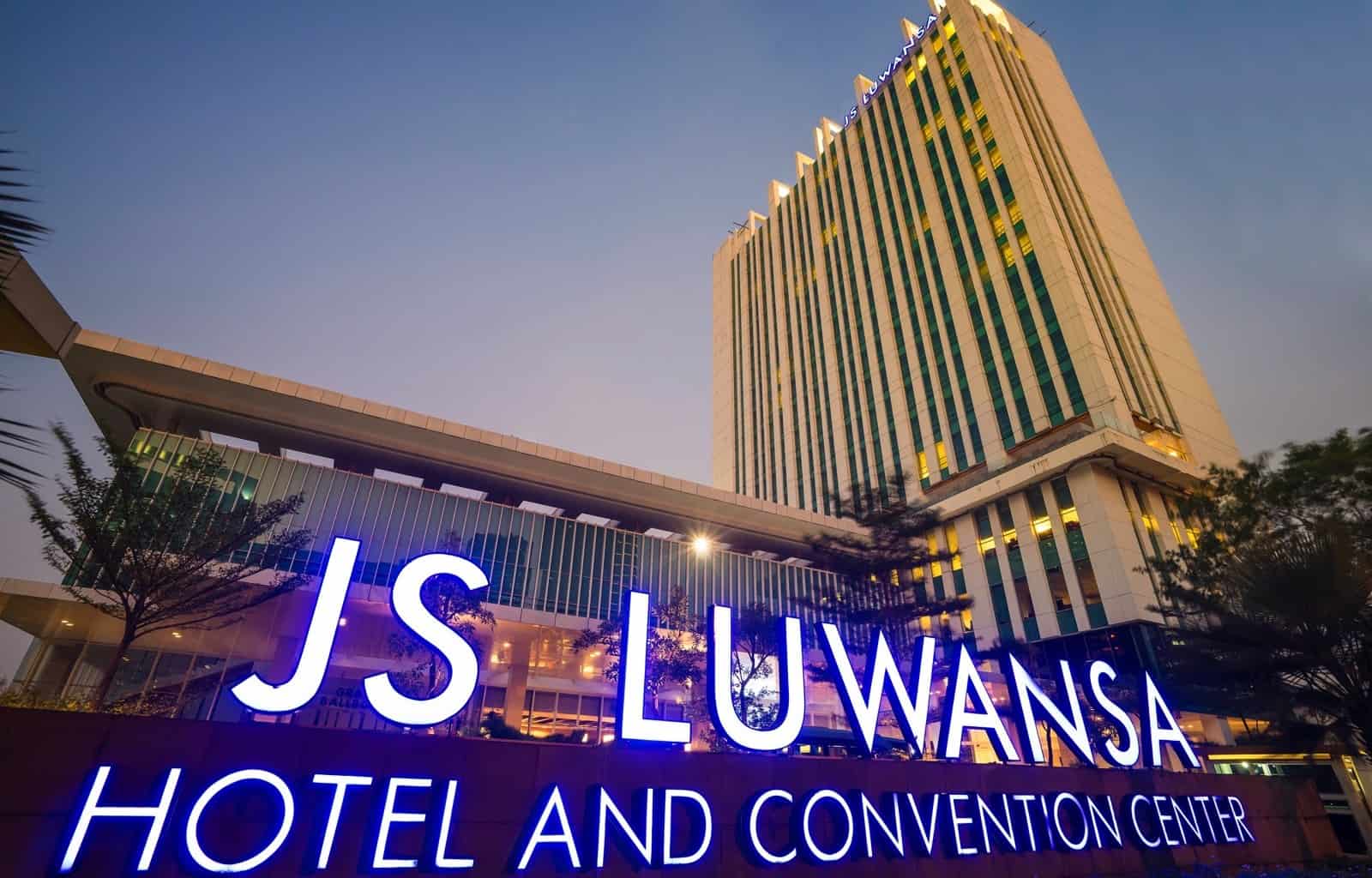 Hotel & Convention Center