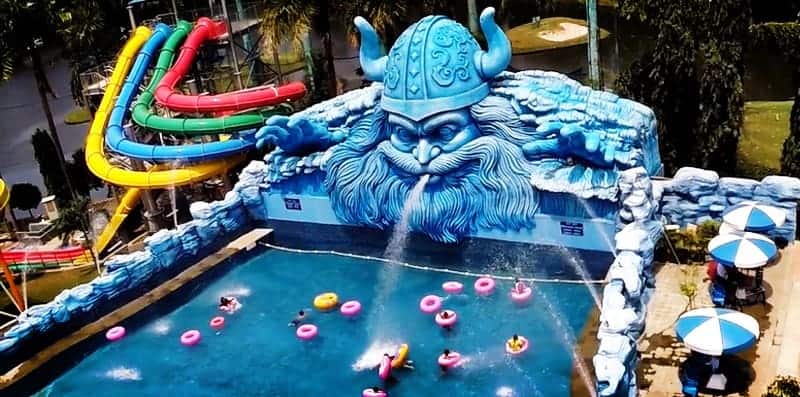 Have Fun at The Wave Pondok Indah Waterpark