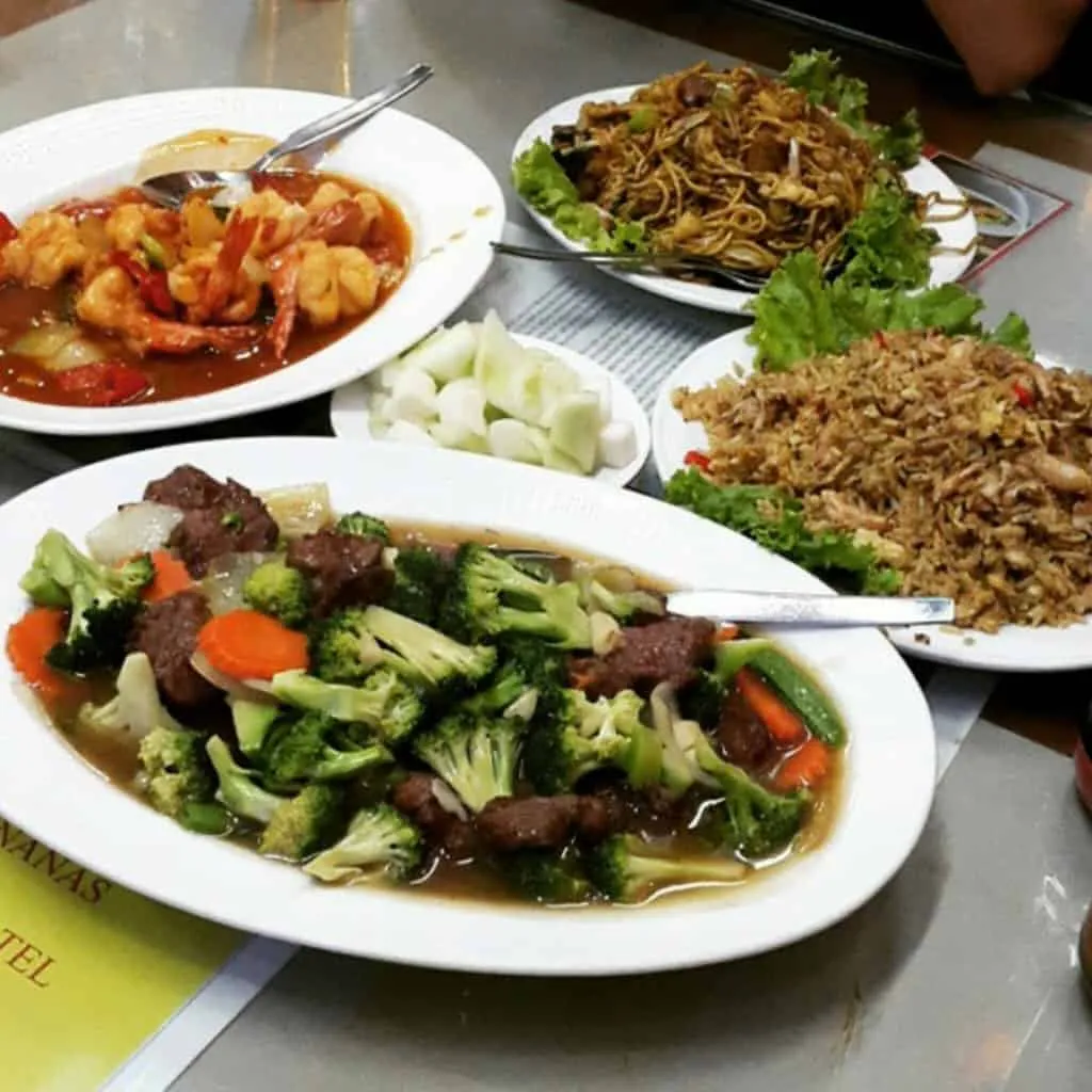 Menikmati Chinese Food Halal