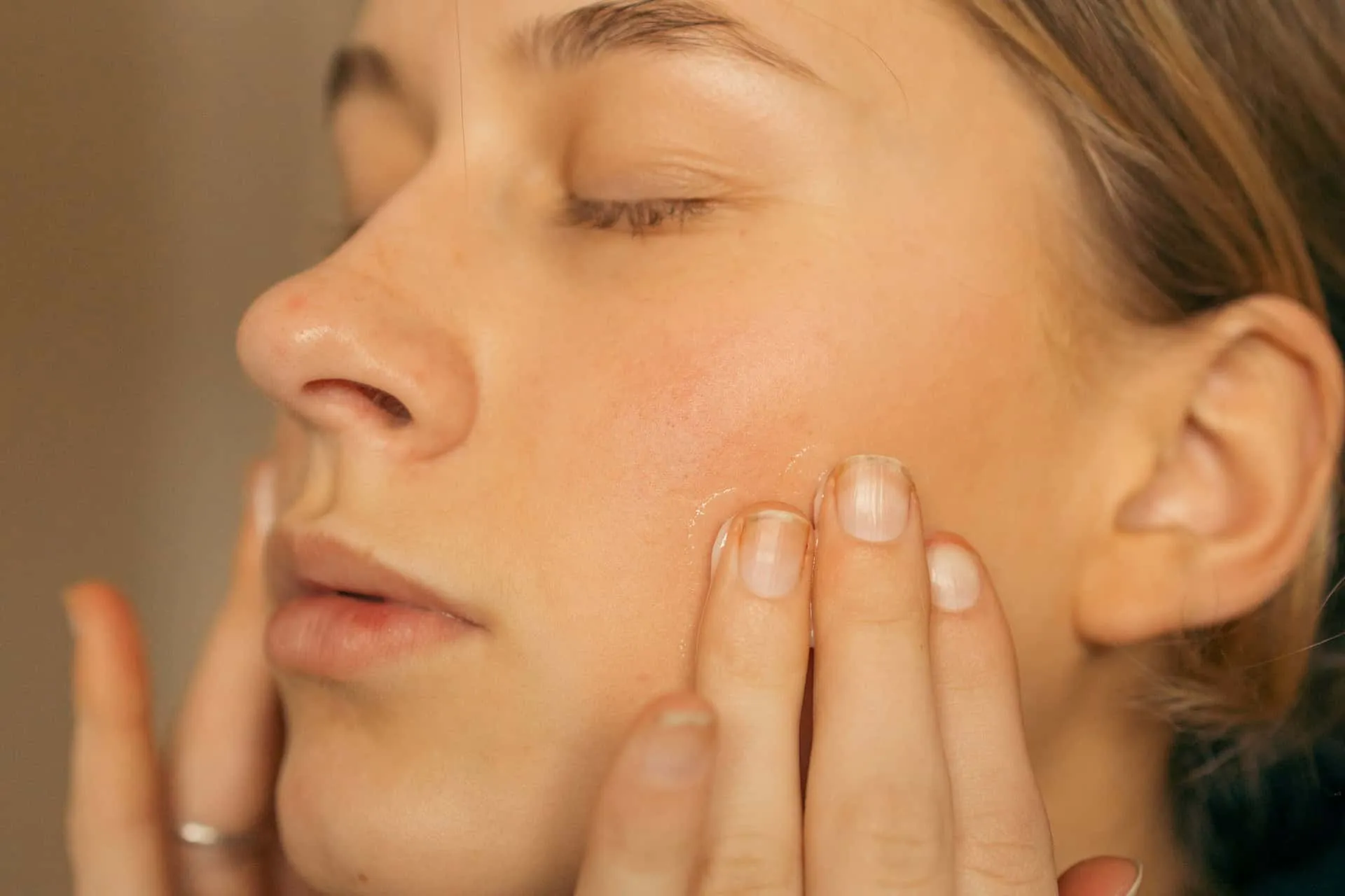 How to Treat Dull Facial Skin