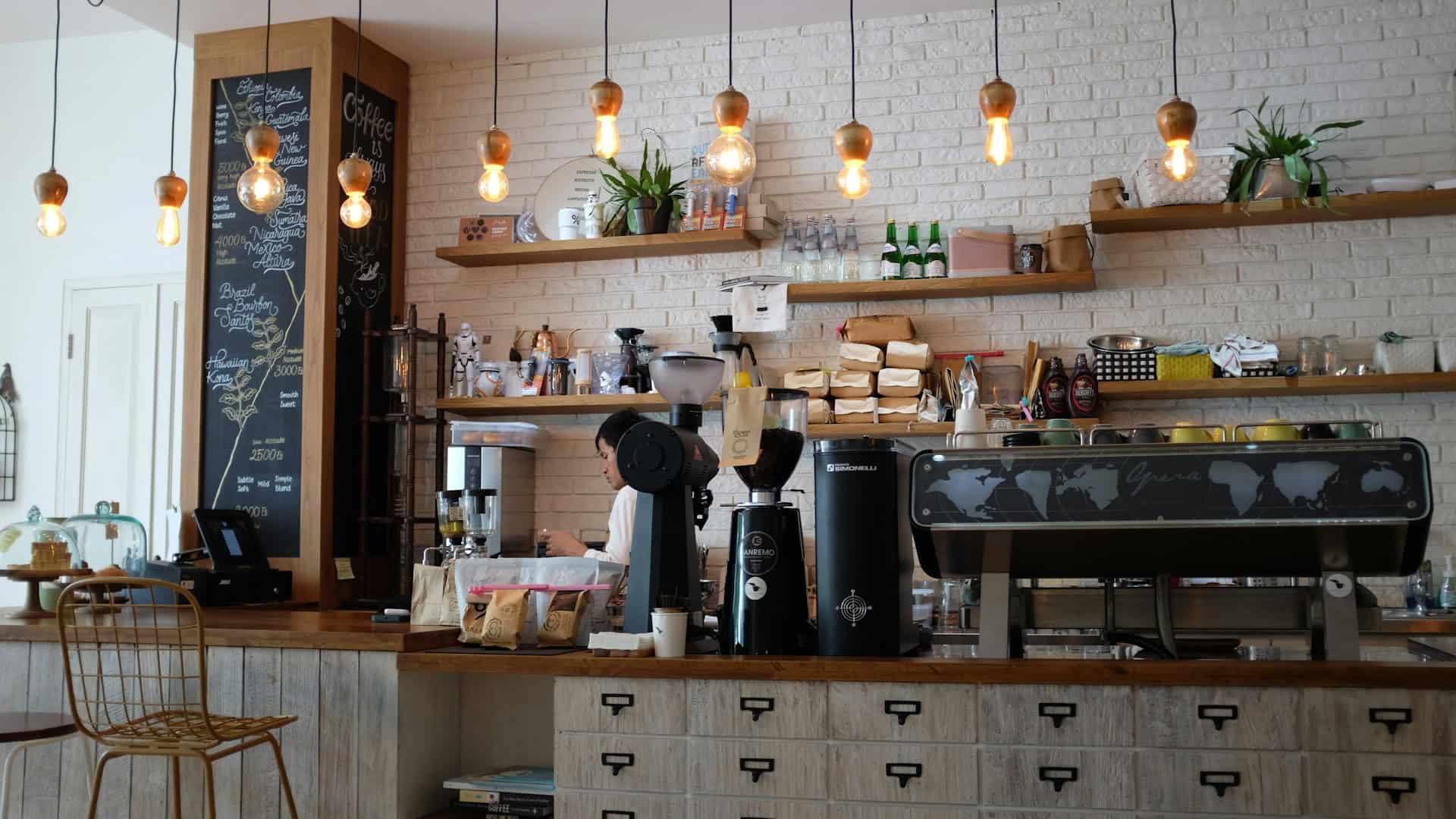 5 Coffee Shop  Di Surabaya Dengan Kurasi Menu Terbaik