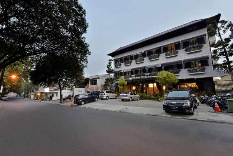 Little Amaroossa Residences – Affordable and Beautiful Guest House!