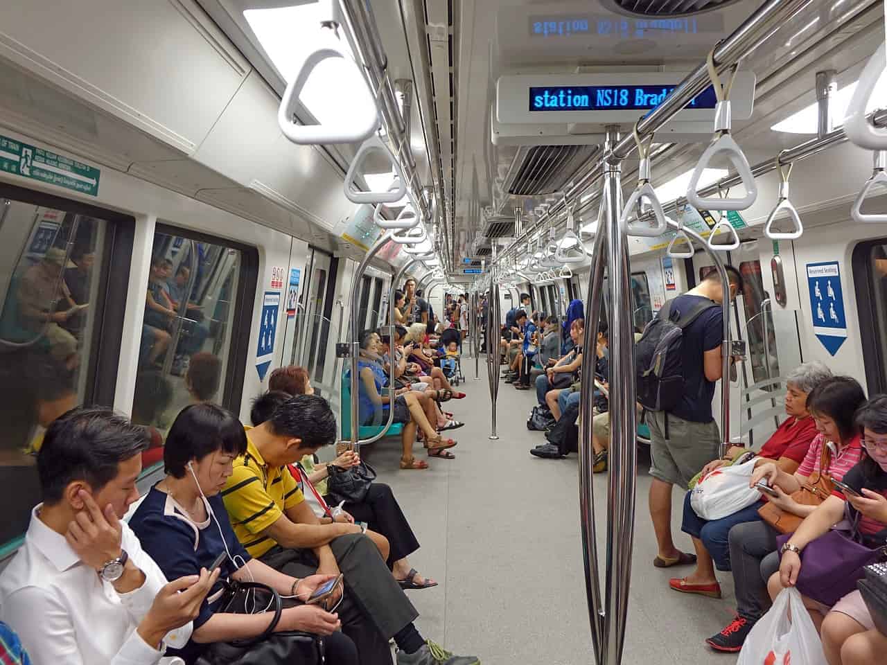 5 Tip Menggunakan Angkutan Umum di Jakarta