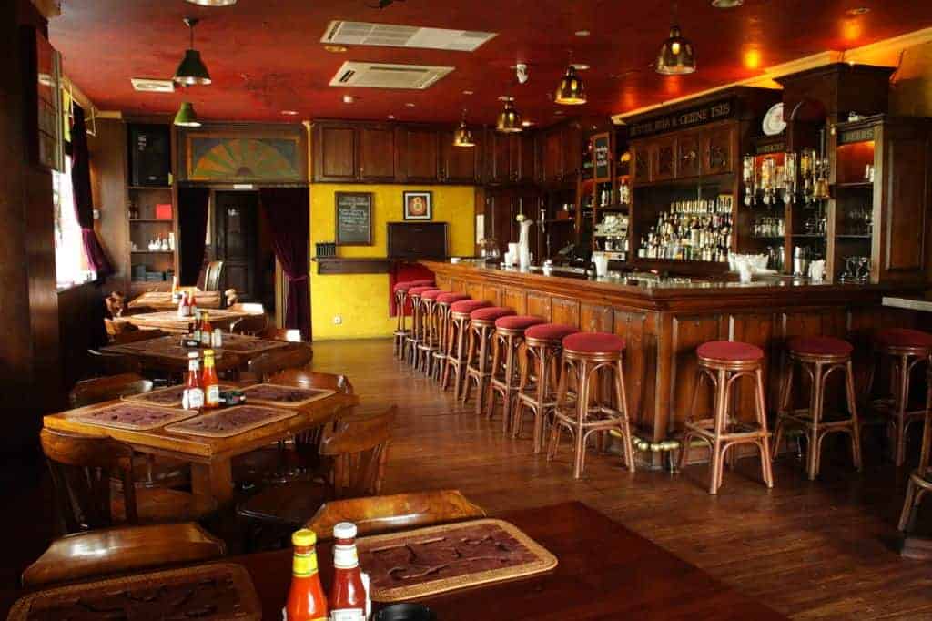 A Bar with Warm and Casual Atmosphere