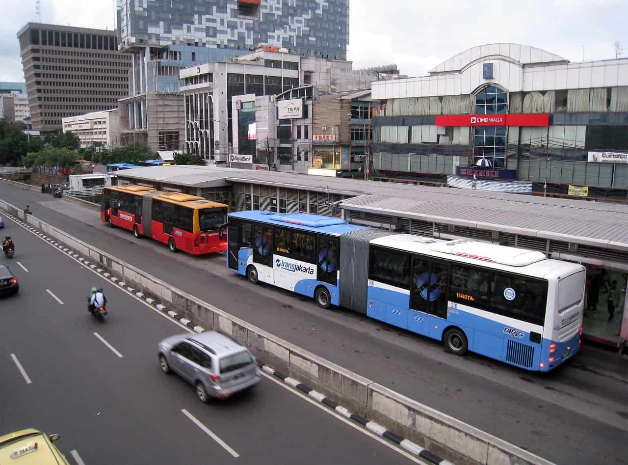 Pantau Kedatangan Bus Transjakarta Lewat Google Maps