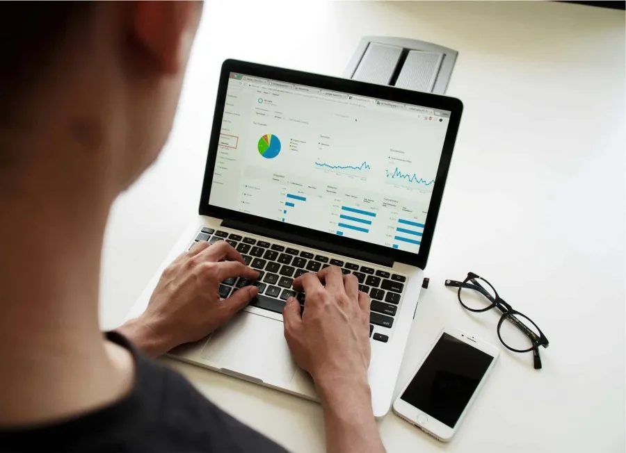 SR Digital - Indonesia: Membangun Solusi Digital dengan Pendekatan Personal
