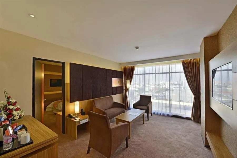 The Warmth of Contemporary Modern Nuances at the Grand Tjokro Hotel
