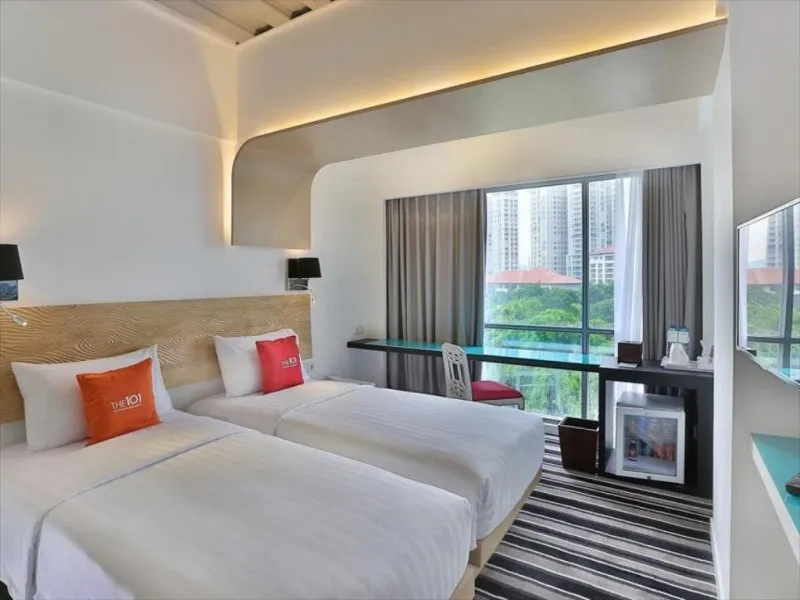 Hotel that Attached to Prestigious Shopping and Entertainment Center